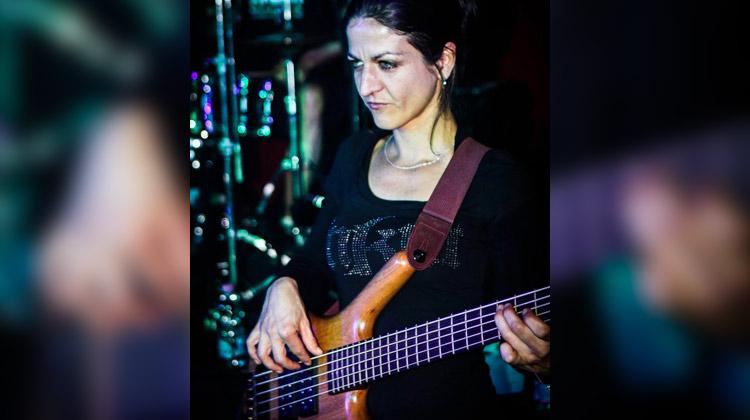 Faby Dub Akom : profession bassiste