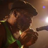 Clinton Fearon à la Maroquinerie