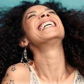 Flavia Coelho - Interview