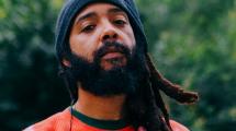 Protoje rend hommage à la beauté des femmes noires