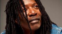 Alpha Blondy met en image de vieux titres