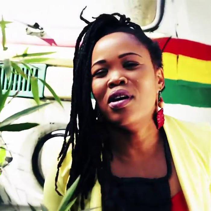 Queen Ifrica : 'Ask My Granny' le clip