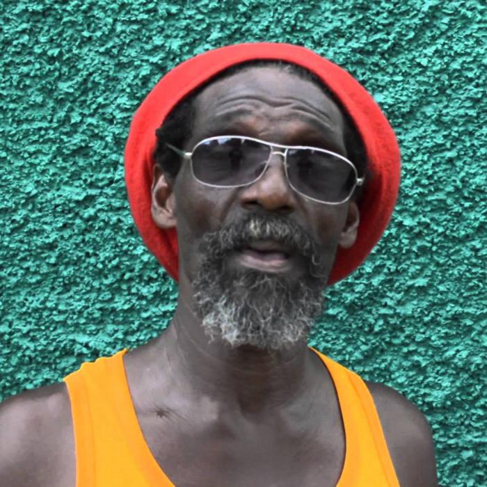 Carl Dawkins : 'Cry Me A River' le clip