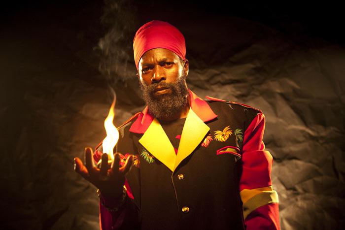 Capleton libéré sous caution