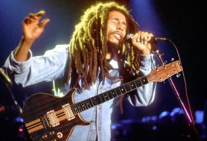 Bob Marley ou l'une des guitares les plus chères au monde