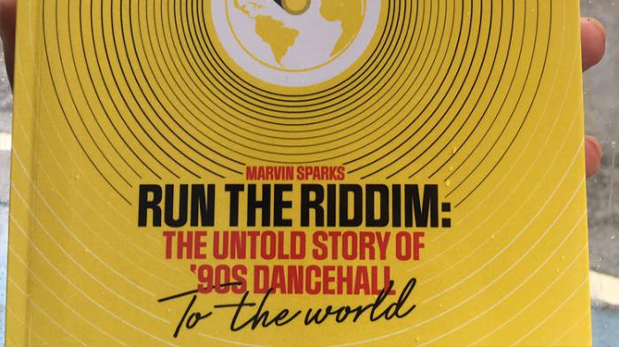 Run The Riddim : un ouvrage sur le dancehall des années 1990