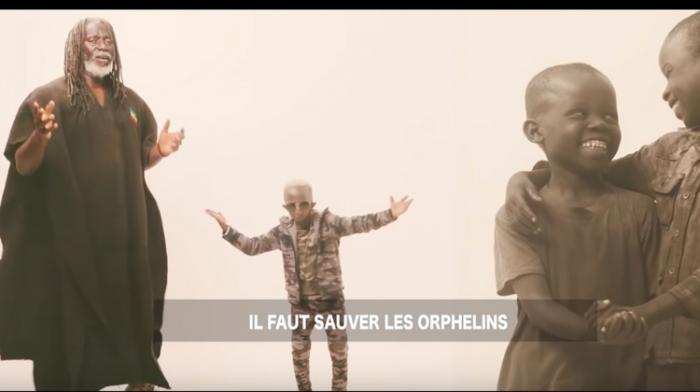 Grand P feat. Tiken Jah Fakoly en soutien aux orphelins et handicapés