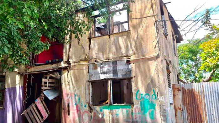 La maison de Bob et Bunny à Trench Town toujours en ruine