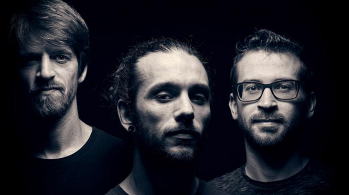 Full Dub dévoile 'Forward'