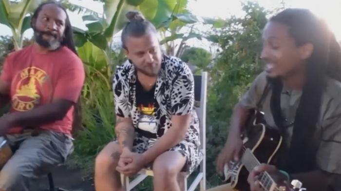 Mash Up acoustique de Volodia et Mighty Lion