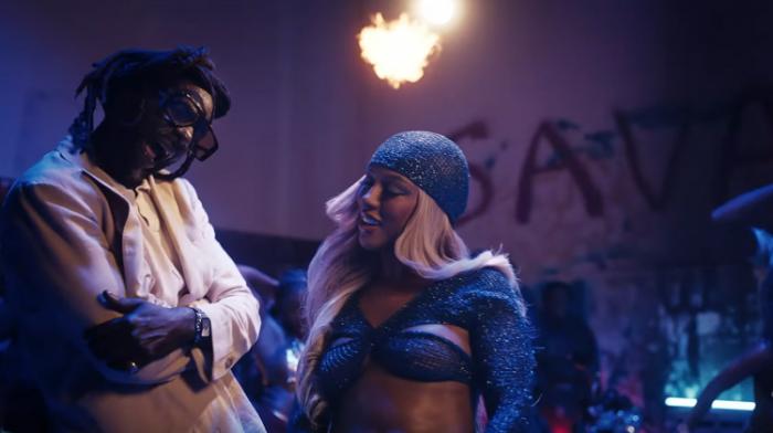 Buju Banton en feat. avec Victoria Monét dans 'Party Girls'