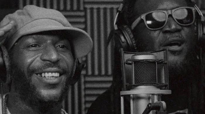 Tiwony remixe 'Long Road' avec Chezidek