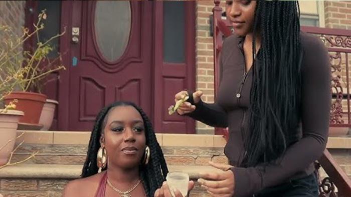 La chanteuse Yeza clippe 'Edge Control'