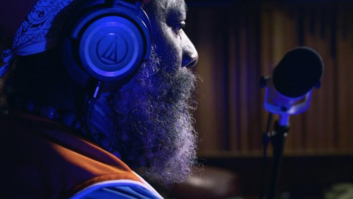 Capleton dévoile 'Prayers Up' avec Derrick Sound